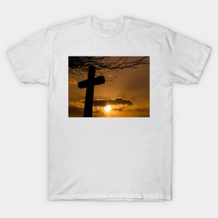 John 11 25-26 T-Shirt